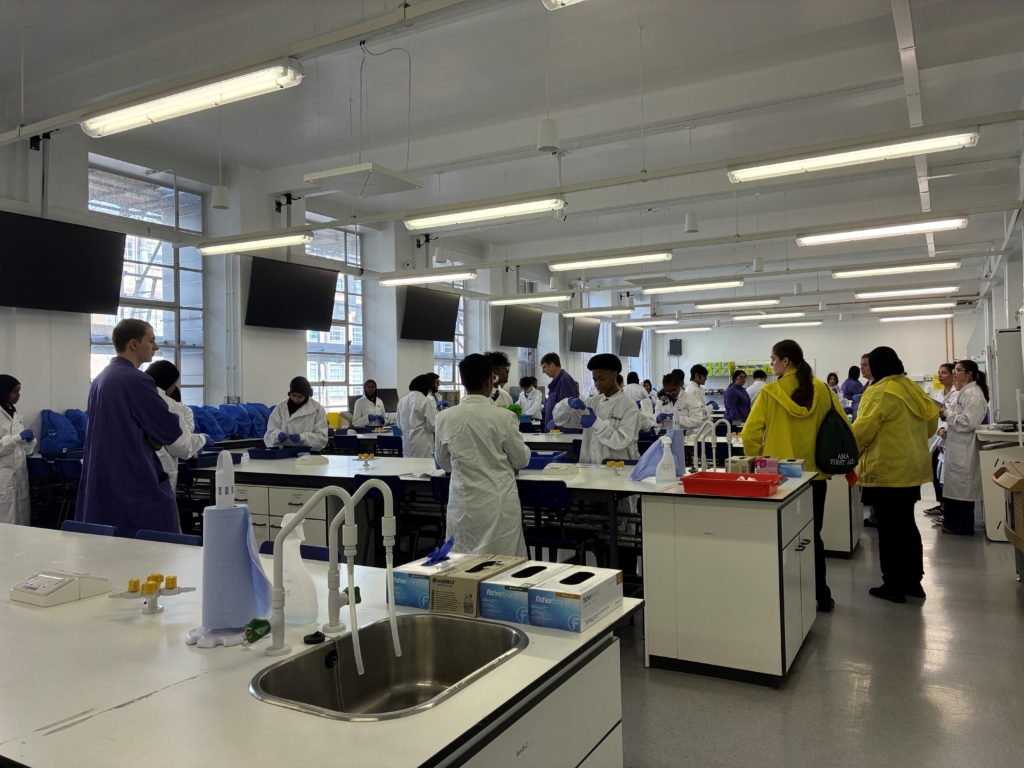 School children learning about flow cytometry