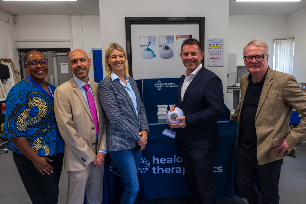 Posing a photo in Healome's facility are: Claudia Whyte, Sjogren's UK David Colman, CEO, University of Birmingham Enterprise Dr Lisa Smith, CEO, Midlands Mindforge Dr Richard Williams, CEO, Healome Therapeutics Ltd Richard Parker, Mayor of the West Midlands